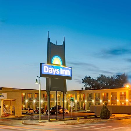 Days Inn By Wyndham Albuquerque Downtown Exterior foto